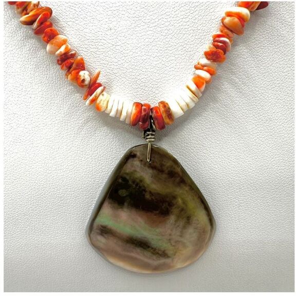 Spiny oyster abalone pendant necklace - Picture 10 of 11